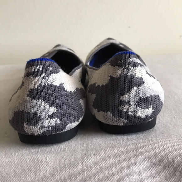 Rothy’s Size 7.5 The Point retired print Ash grey camo pointed toe flat shoe - Picture 6 of 13